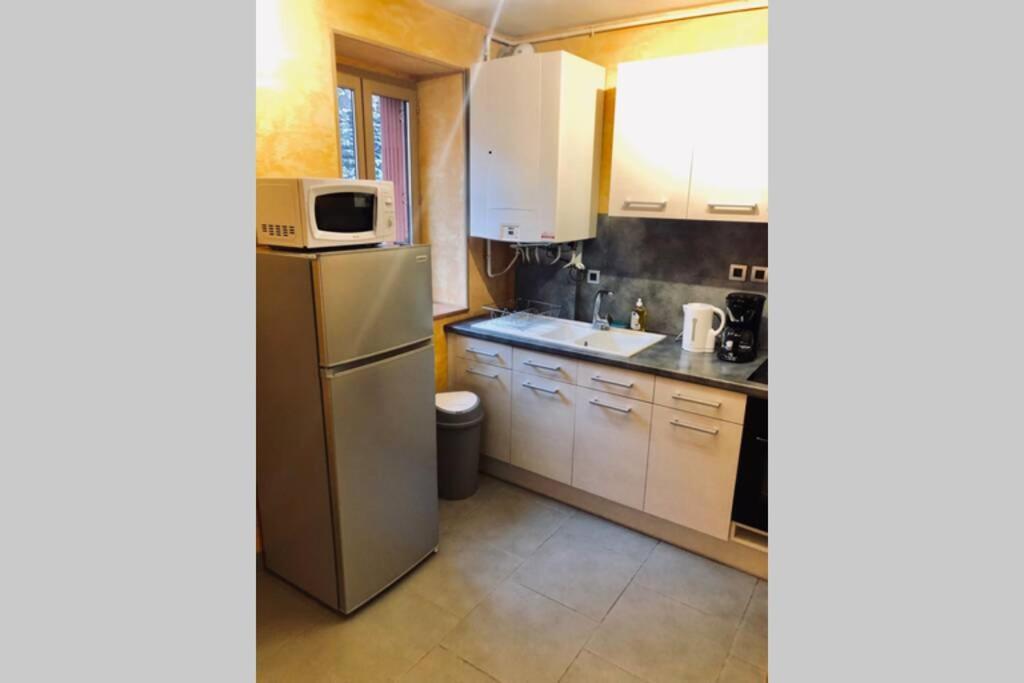 F3 - Neuf - 4/6 P - Lits King Size - Wifi - Cour Appartement Le Puy-en-Velay Buitenkant foto