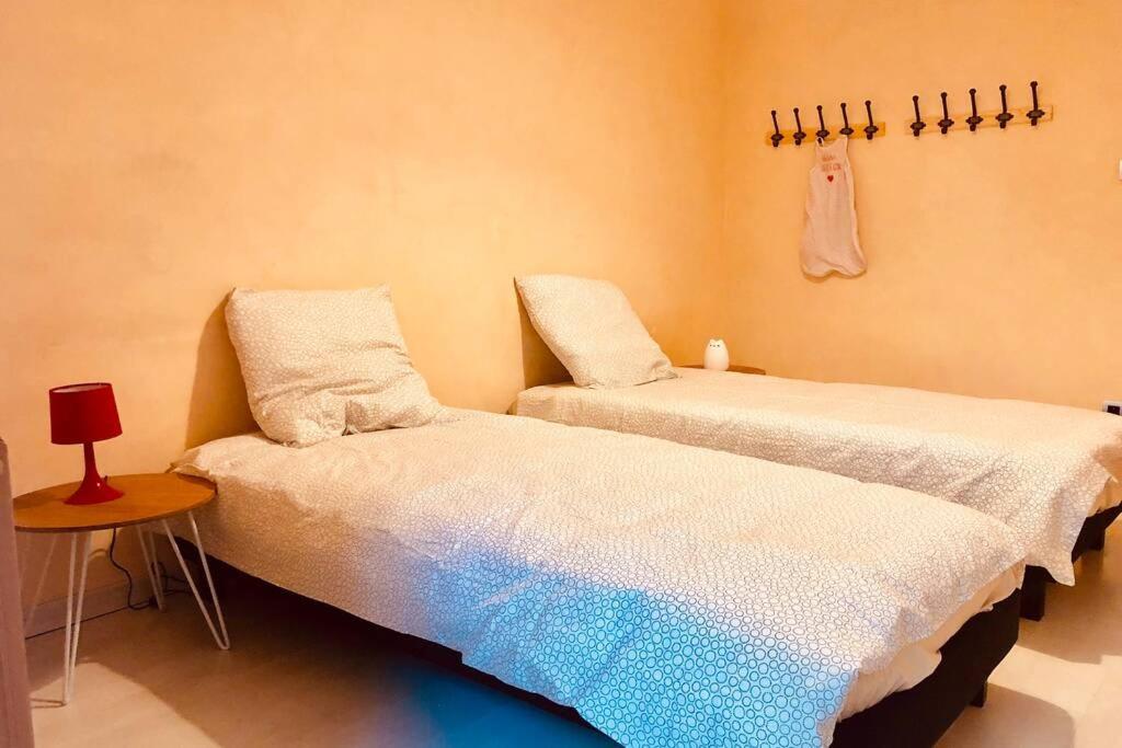 F3 - Neuf - 4/6 P - Lits King Size - Wifi - Cour Appartement Le Puy-en-Velay Buitenkant foto